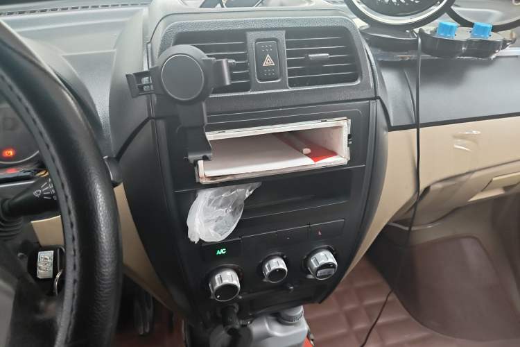 Used Dongfeng Xiaokang C37 2012 1.4L Entrepreneur II Type DK13-06
