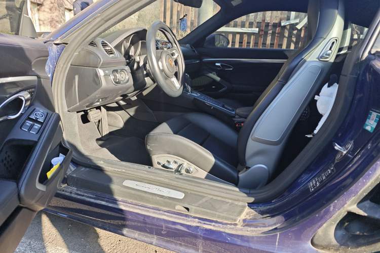 Used Porsche 718 2020 Cayman 2.0T
