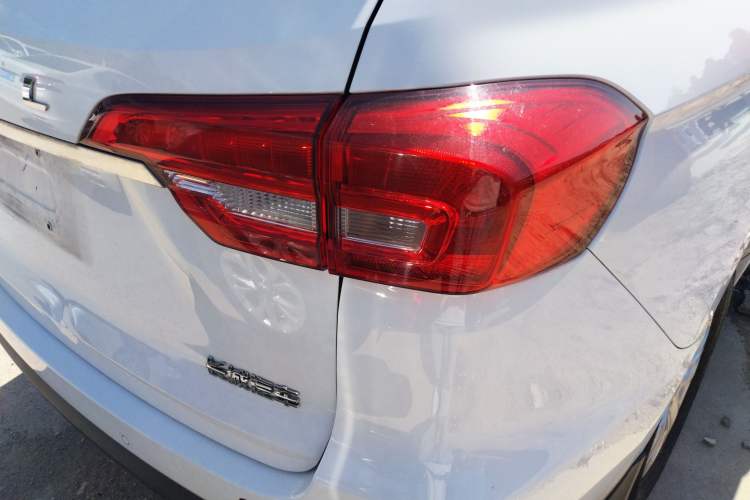 Used Haval M6 2019 1.5T DCT Two-Wheel Drive Value Edition China VI Standard Right Rear Taillight