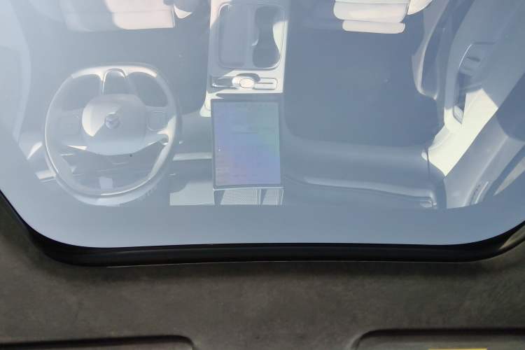 Used Nio ES6 2024 75 kWh Headliner