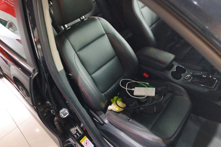 Used CHANGAN CS75 2014 1.8T Automatic Elite Model China IV Standard Right Front Seat