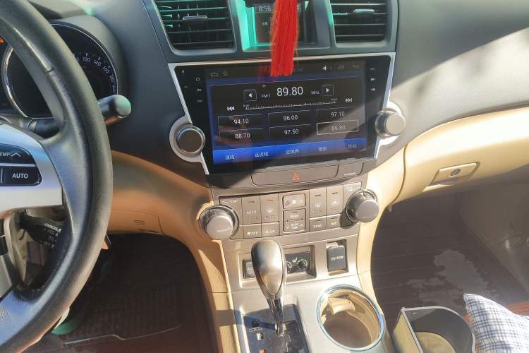 Used Toyota Highlander 2012 2.7L Two-Wheel Drive 7-Seater Luxury Edition Audio And AC Panel