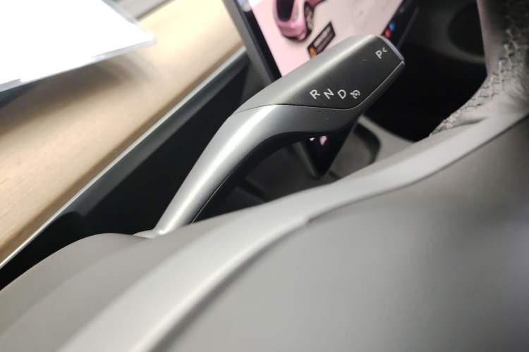 Used Tesla Model Y 2021 Standard Range Rear-Wheel Drive Version