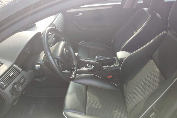 Used Qoros 3 2015 Hatchback 1.6L Automatic ZhiNeng Model Left Front Seat