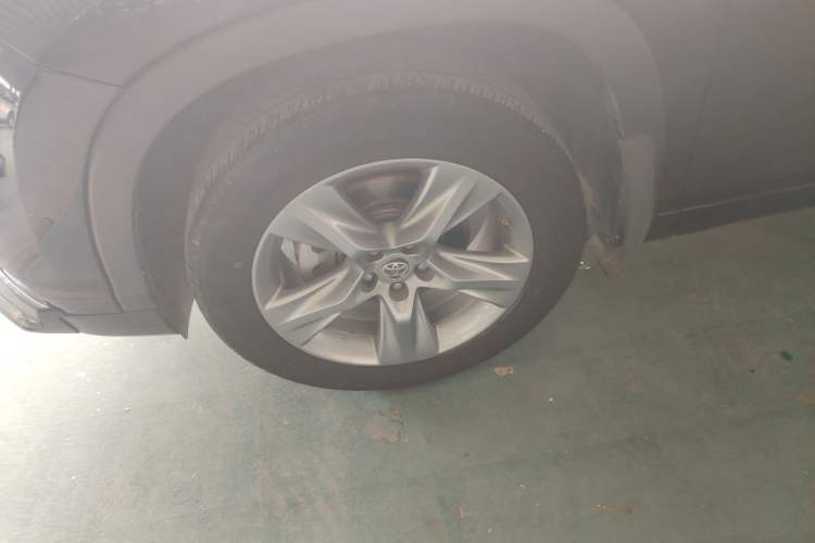 Used Toyota Highlander 2015 2.0T Two-Wheel Drive Luxury Edition 7 Seats
