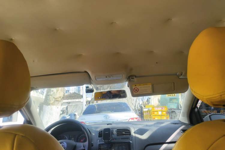 Used Volkswagen Polo 2014 1.4L Manual Fashion Edition
