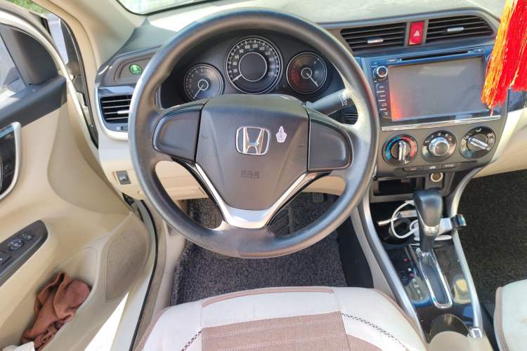 Used Honda Crider 2013 1.8L automatic comfort version
