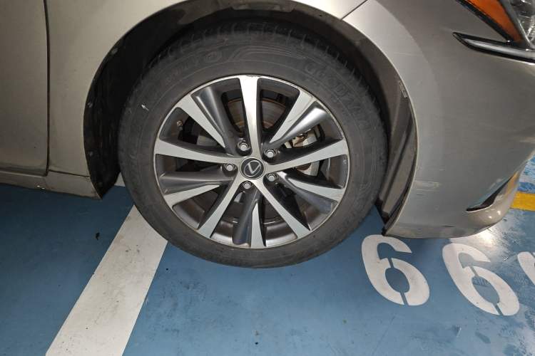 Used Lexus ES 2018 200 Excellence Edition China V Standard
