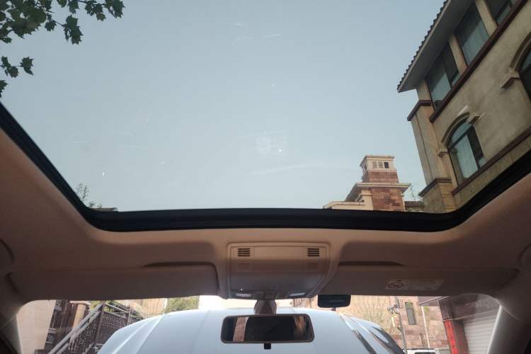 Used Volkswagen Tayron 2019 330TSI Two-Wheel-Drive Luxury Version China V Emission Standard Headliner