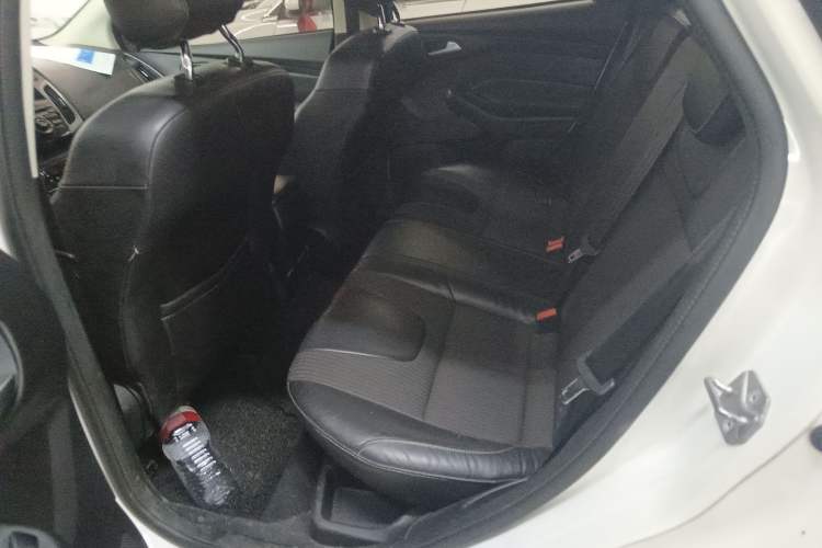 Used Ford Focus 2012 Hatchback 1.6L Automatic Fashion Edition