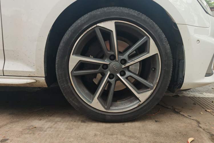 Used Audi A4L 2019 40 TFSI Sporty Version China VI