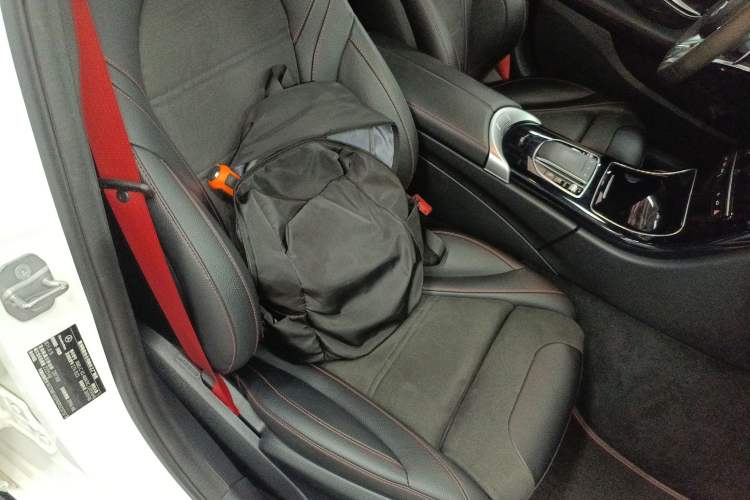 Used Mercedes-Benz C-Class AMG 2019 AMG C 43 4MATIC Right Front Seat