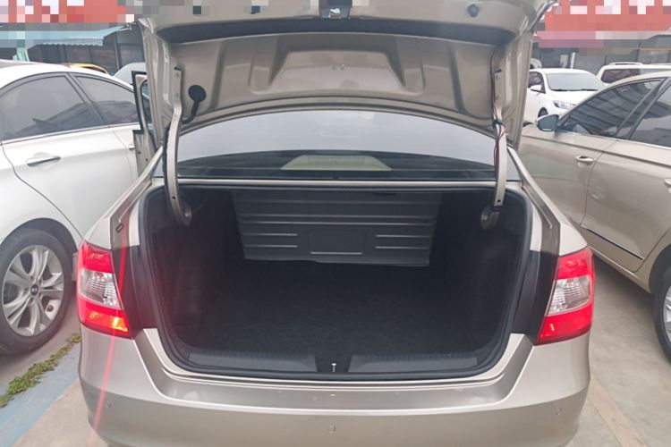 Used Skoda Rapid 2013 1.6L Automatic Smart Selection Model