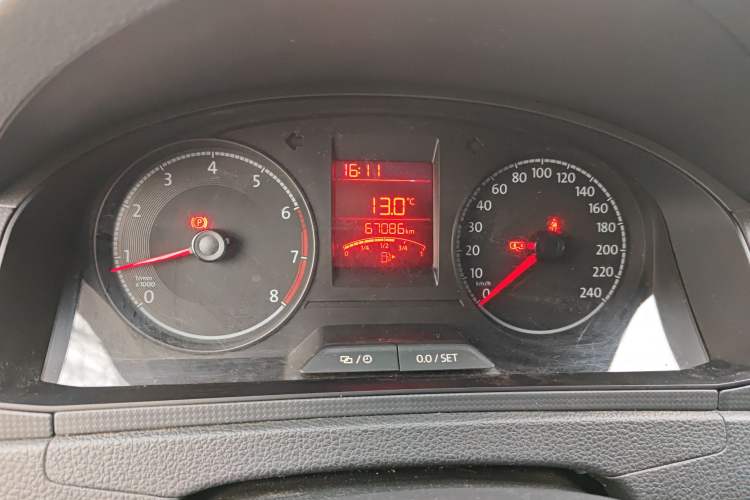 Used Volkswagen Santana 2021 1.5L Manual Fashion Edition Odometer Close Up