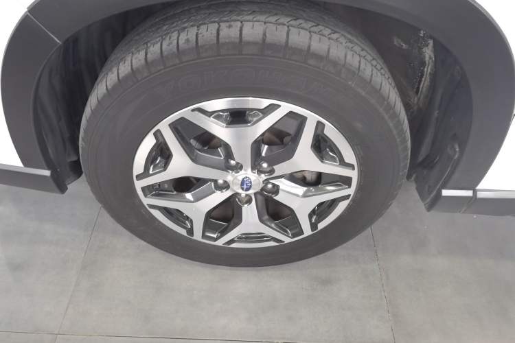 Used Subaru Forester 2021 2.0i Luxury Edition Left Front Wheel Hub