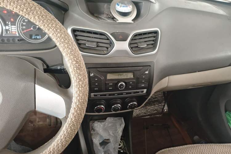 Used FAW Xiali N5 2014 1.0L Manual Standard Edition