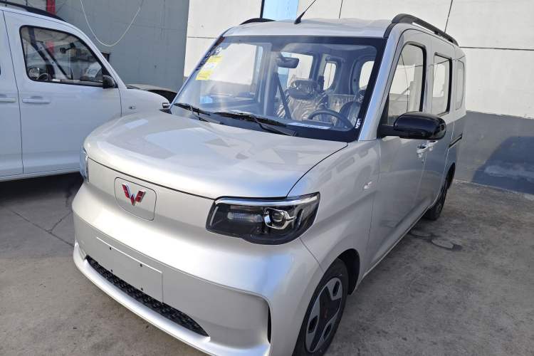 Used Wuling Zhiguang New Energy 2025 Model 305km Ambitious Edition