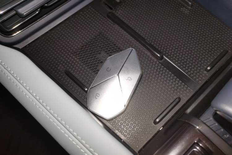 Used Formula Leopard Leopard 5 2023 Explore Edition