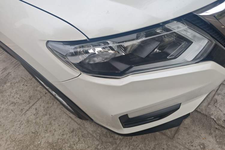 Used Nissan X-Trail 2019 2.0L CVT Smart Connect Comfort Edition 2WD Right Front Headlight