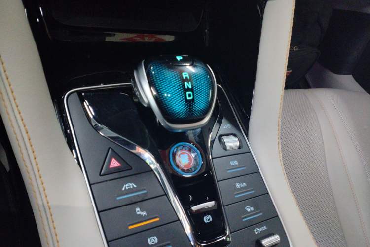 Used BYD Song PLUS New Energy 2021 DM-i 110KM Flagship PLUS Gear Lever