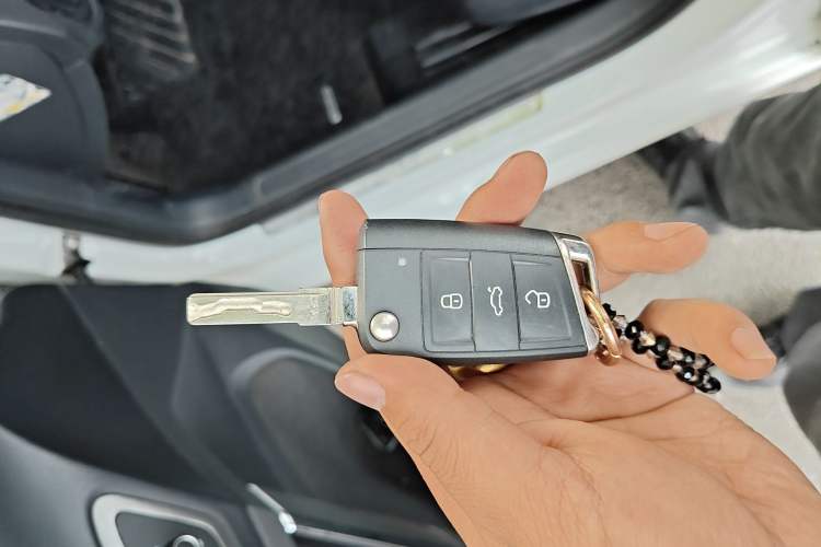 Used Volkswagen Golf 2016 1.6L Automatic Comfort Model Vehicle Key