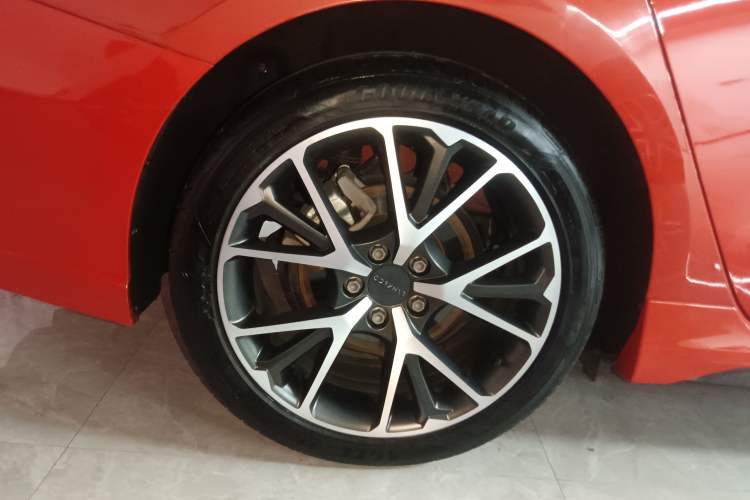 Used Lynk & Co 03 2022 1.5TD DCT JingPro Right Rear Wheel Hub