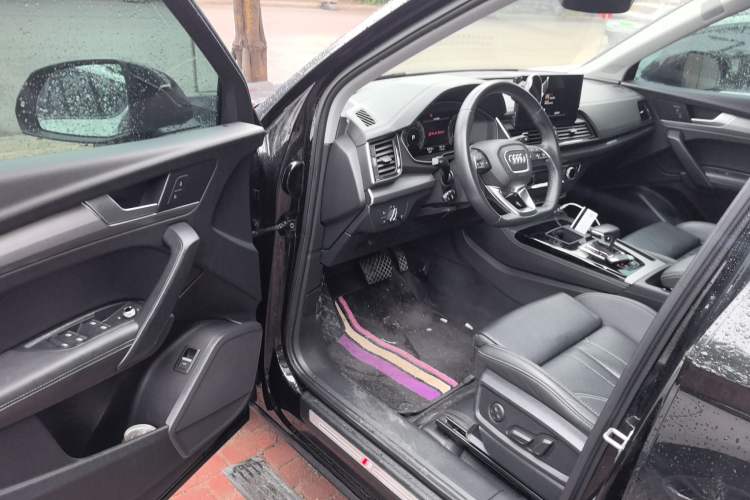 Used Audi Q5L 2023 40T Fashionable and Dynamic Edition Driver Seat