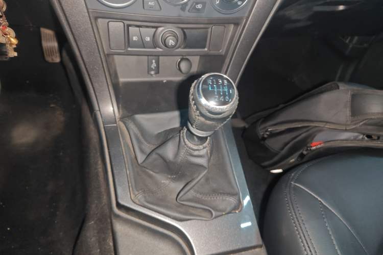 Used Great Wall Wingle 5 2017 2.0T European Version Diesel Two-Wheel Drive Elite Plus Big Double-Cab GW4D20D