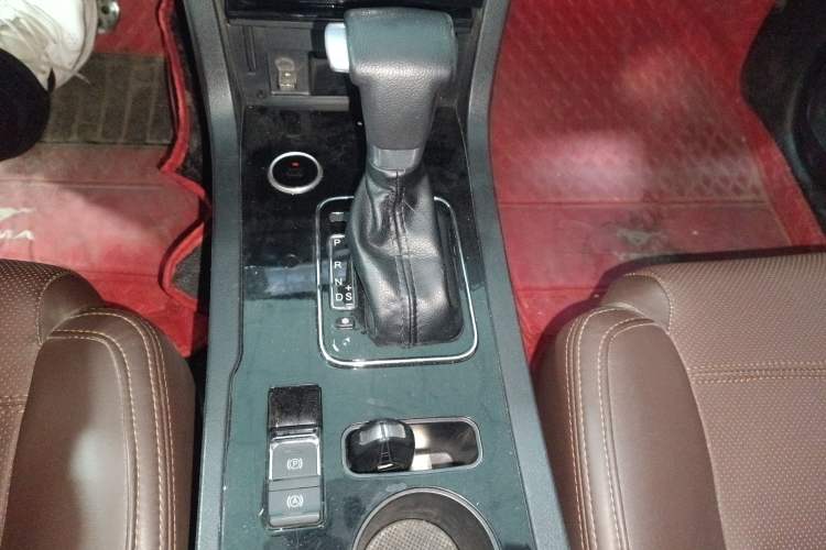 Used Yema T70 2016 Upgraded Model 1.8T CVT Flagship Edition
