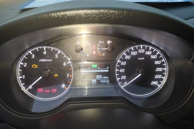 Used Nissan Tiida 2016 1.6L CVT Cool Dynamic Edition