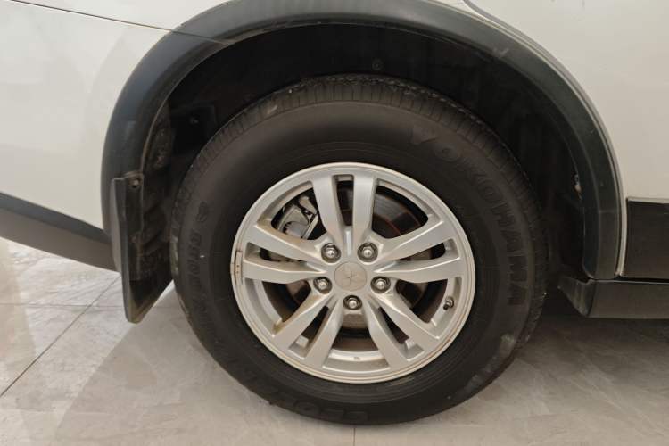 Used Mitsubishi Outlander 2018 2.0L Two-Wheel Drive Fashion Edition 5 Seats Exterior 5