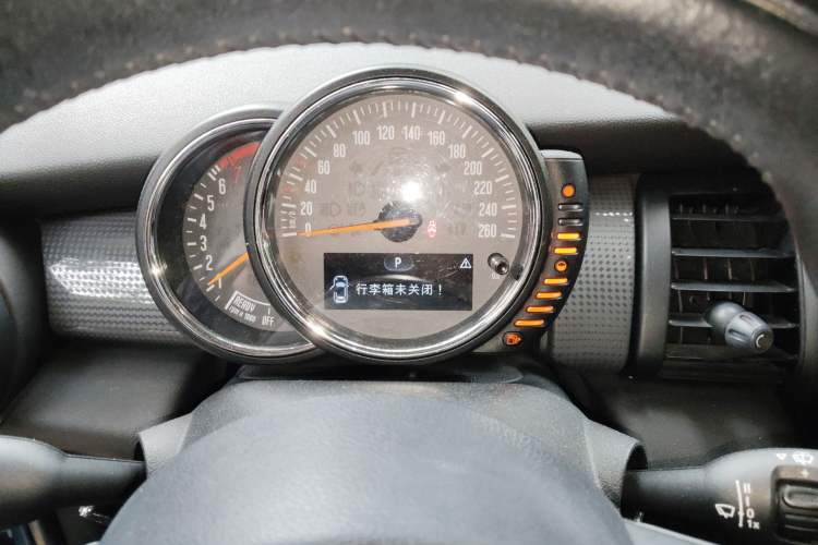 Used MINI 2014 1.5T COOPER Fun
