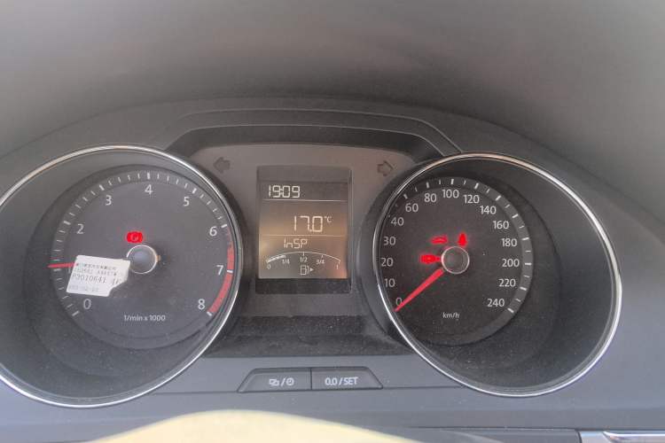 Used Volkswagen Bora 2013 1.6L Manual Fashion Edition