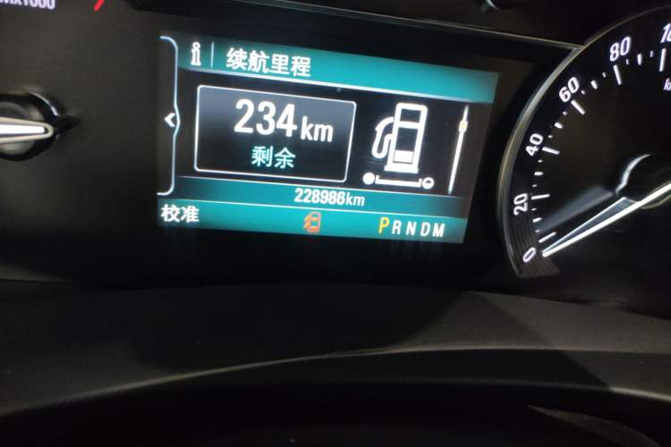 Used Buick GL8 2018 ES 28T Premium Model China VI Standard Odometer Close Up