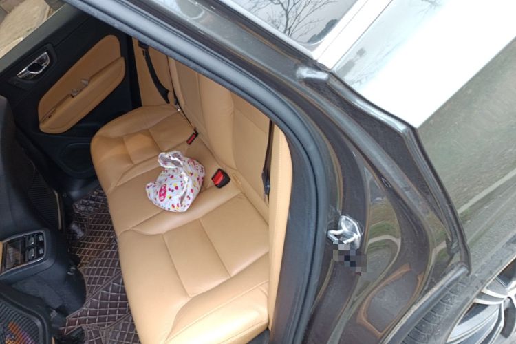 Used Volvo XC60 2018 T5 4x4 Zhiya Luxury Edition
