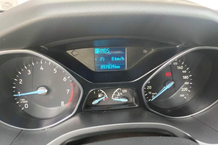 Used Ford Focus 2015 Hatchback 1.6L Automatic Fashion Edition Odometer Close Up