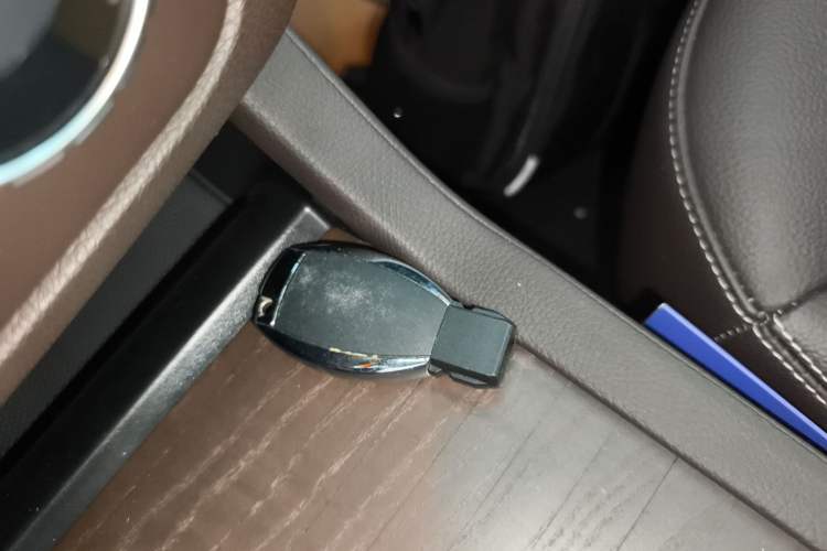 Used Mercedes-Benz GLE 2017 GLE 400 4MATIC Vehicle Key