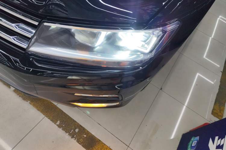 Used Volkswagen Tiguan L 2020 330TSI Automatic Two-Wheel Drive Smart Luxury Edition China VI Standard Left Front Headlight