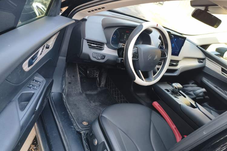 Used Hongqi E-QM5 2024 610 km PLUS