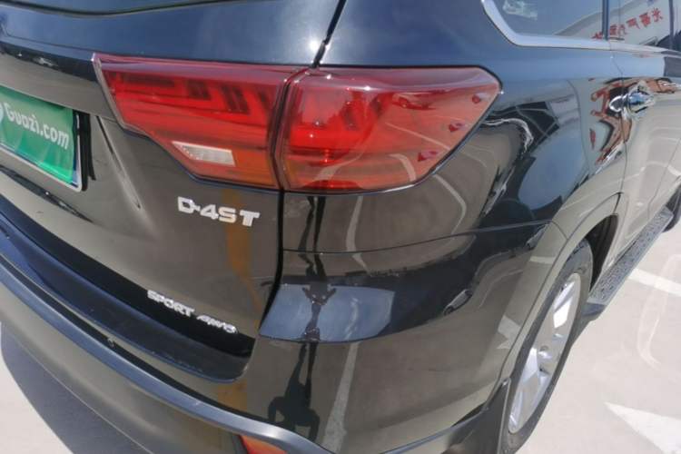 Used Toyota Highlander 2018 2.0T Four-Wheel Drive Luxury Edition 7 Seats China V Emission Standard
