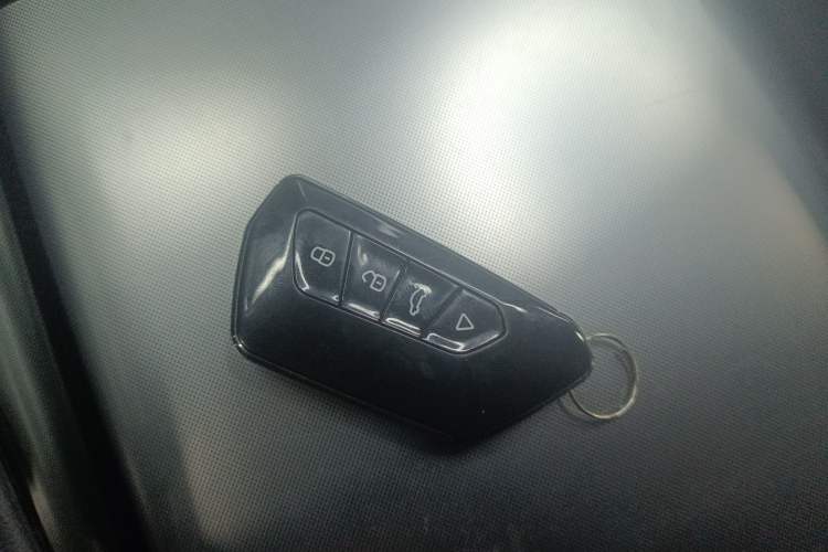 Used Rising R7 2023 Long-Lasting Screen King Edition