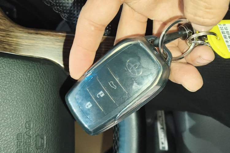 Used Toyota Prado 2016 2.7L Automatic Standard Edition
