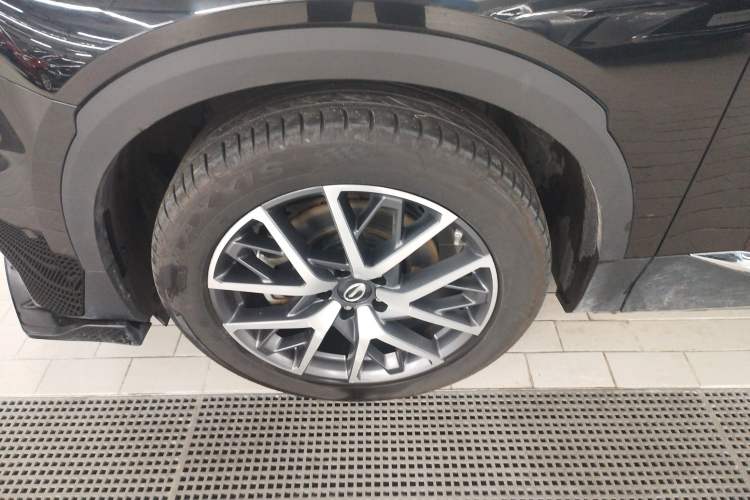 Used GAC Trumpchi GS8 2022 Flagship Series 2.0 TGDI Two-Wheel-Drive Prestige Edition (7 Seats) Left Front Wheel Hub