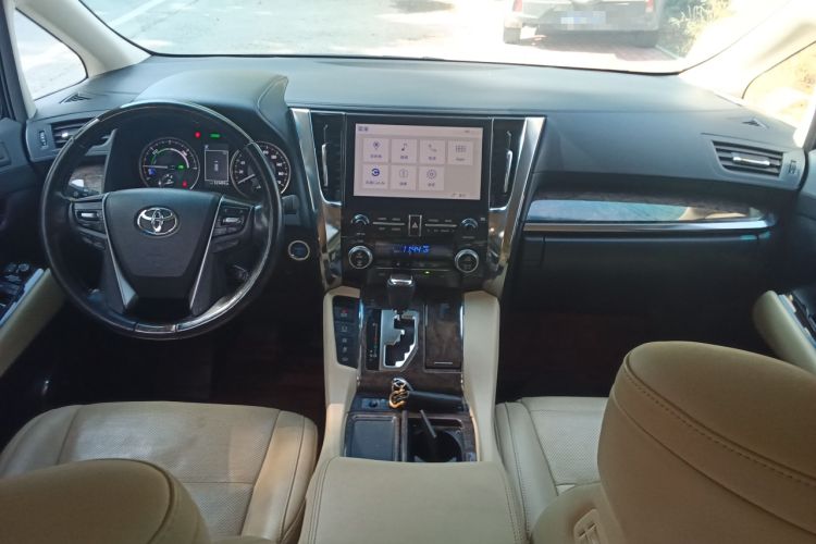 Used Toyota Alphard 2021 Dual-Motor 2.5L Premium Edition Center Console