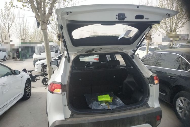 Used Toyota Corolla Cross 2026 Model 2.0L Smart Electric Hybrid Dual-Engine Pioneer Edition Trunk