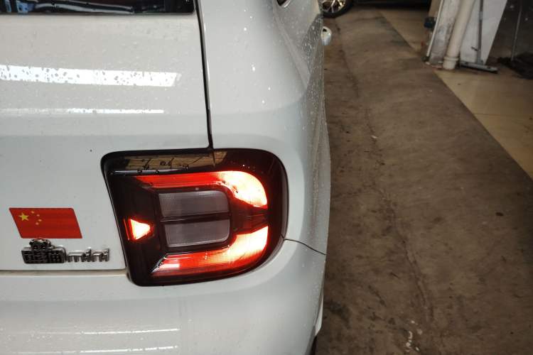 Used Geely Galaxy Panda 2024 Panda Mini 200km Longteng PRO Edition Right Rear Taillight