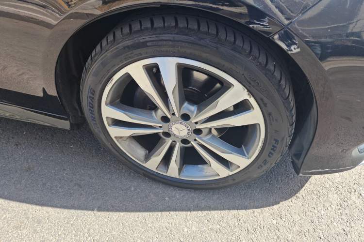 Used Mercedes-Benz E-Class 2015 E 260 L Sport & Fashion Model