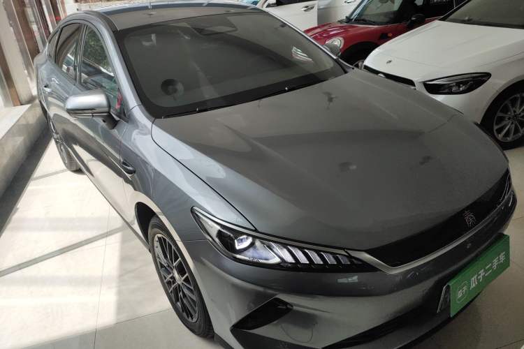 Used BYD Qin PLUS 2025 EV Smart Drive Edition 420KM Leading Model Front Right 45 Deg