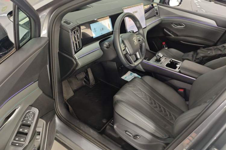 Used BYD Song L DM-i 2025 Intelligent Driving Version 160 km Excellence Edition
