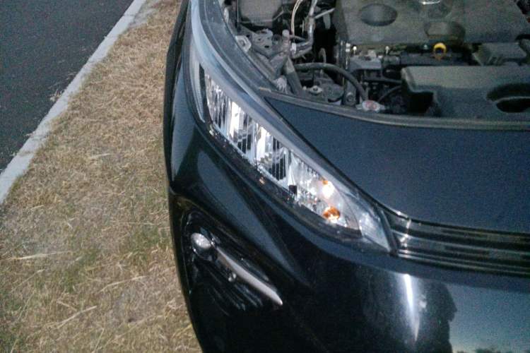 Used Toyota Wildlander 2022 2.0L CVT Two-Wheel Drive Luxury PLUS Edition Right Front Headlight